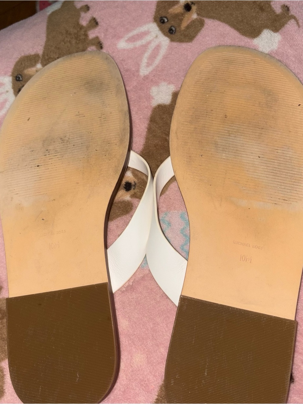 Michael Kors White Leather Thong Sandals with Logo Accent - Picture 5 of 5
